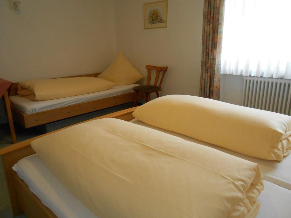Landgasthof Schutzen Hotel Tengen Room photo