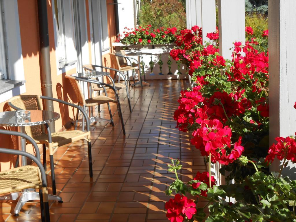 Landgasthof Schutzen Hotel Tengen Exterior photo