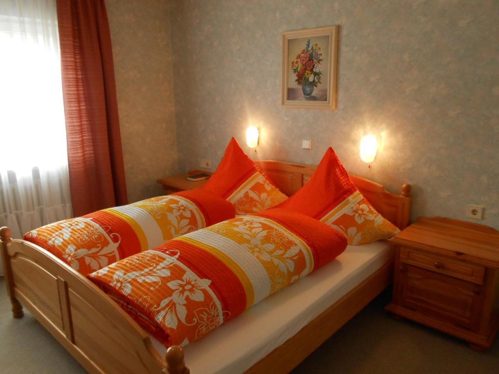 Landgasthof Schutzen Hotel Tengen Room photo